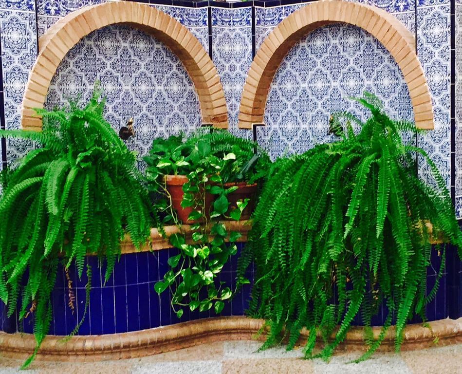 Hotel Sandra Alcala de Guadaira Bagian luar foto