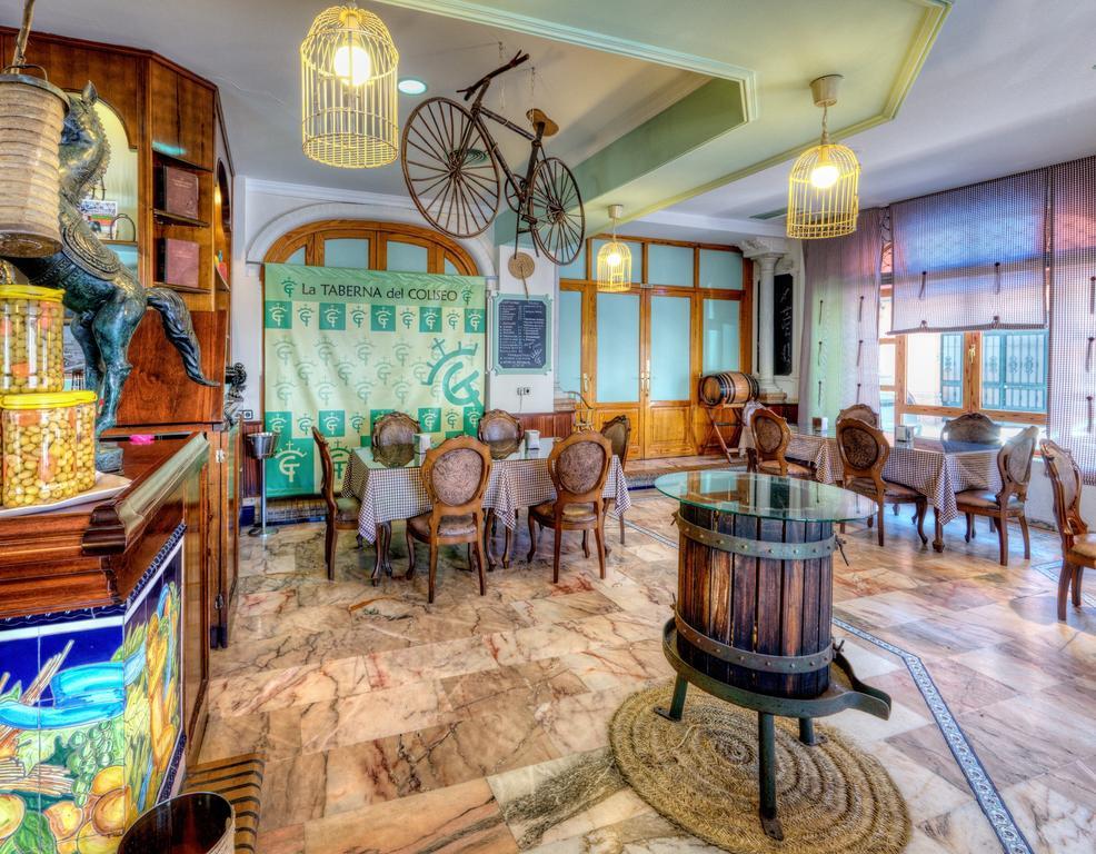 Hotel Sandra Alcala de Guadaira Bagian luar foto