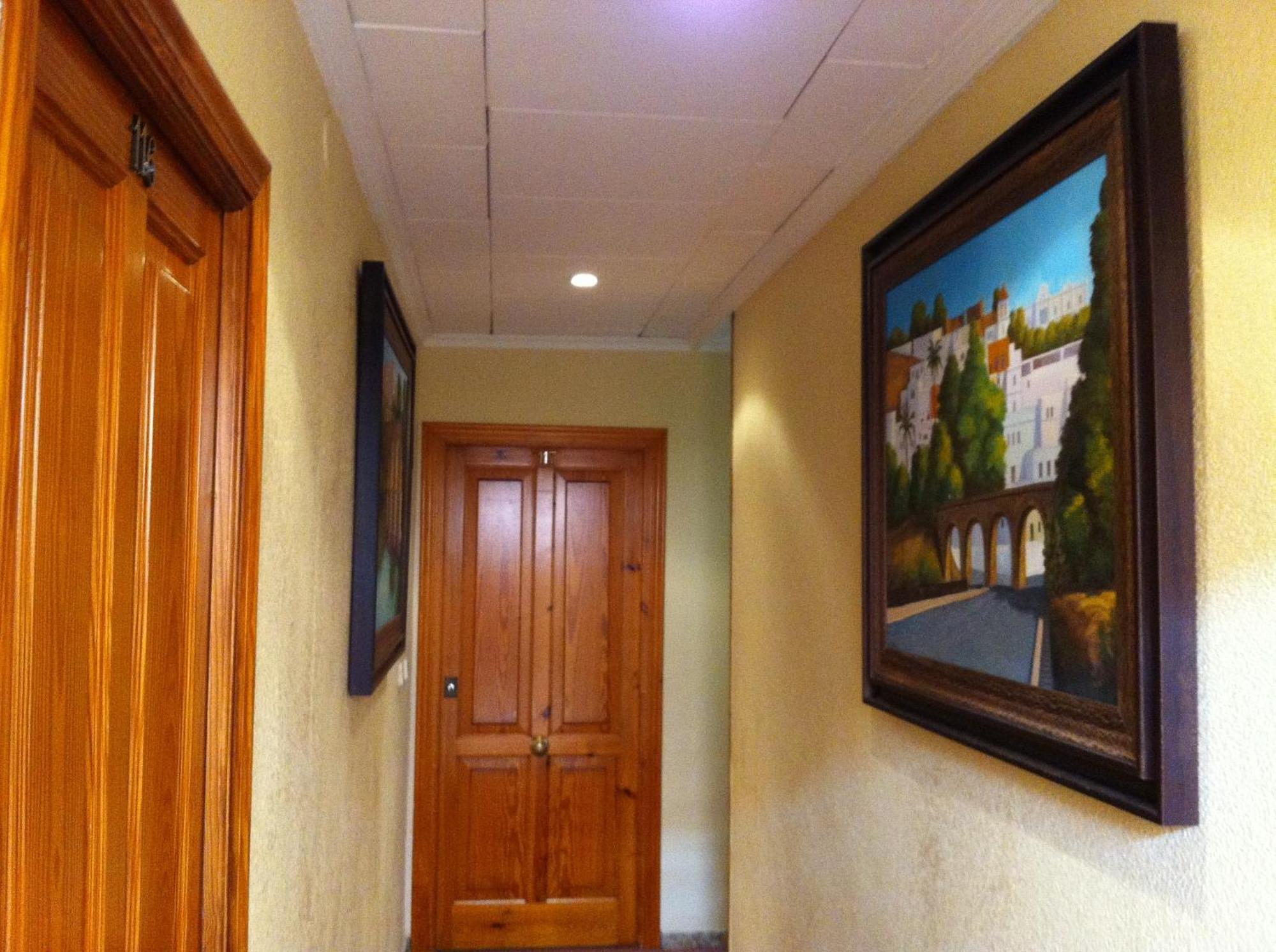 Hotel Sandra Alcala de Guadaira Bagian luar foto
