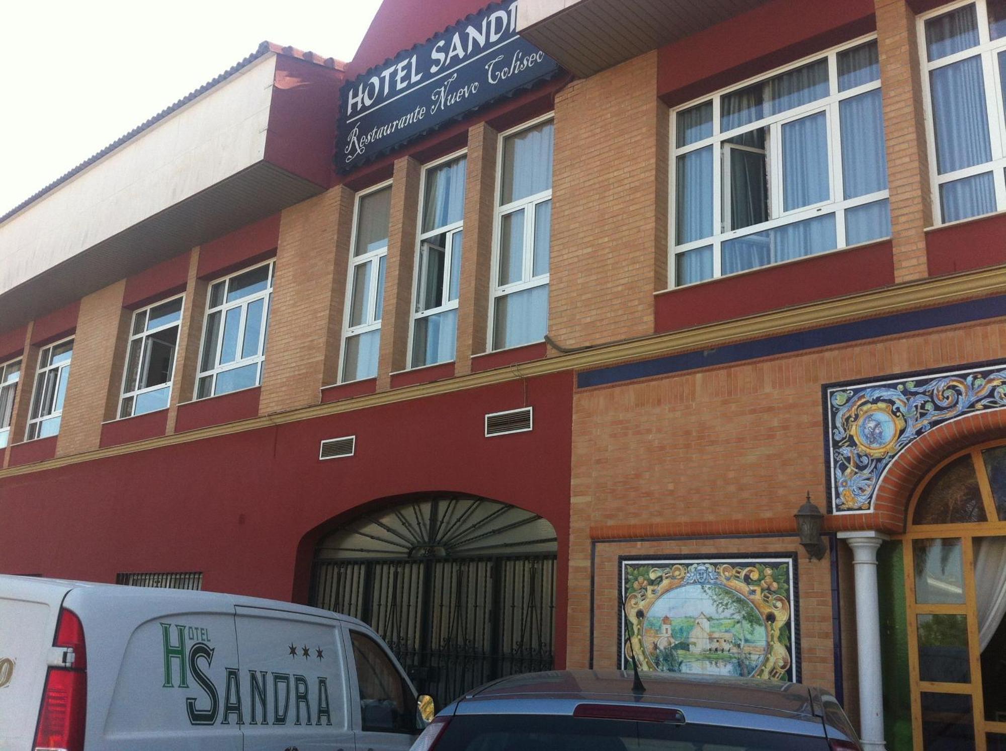 Hotel Sandra Alcala de Guadaira Bagian luar foto